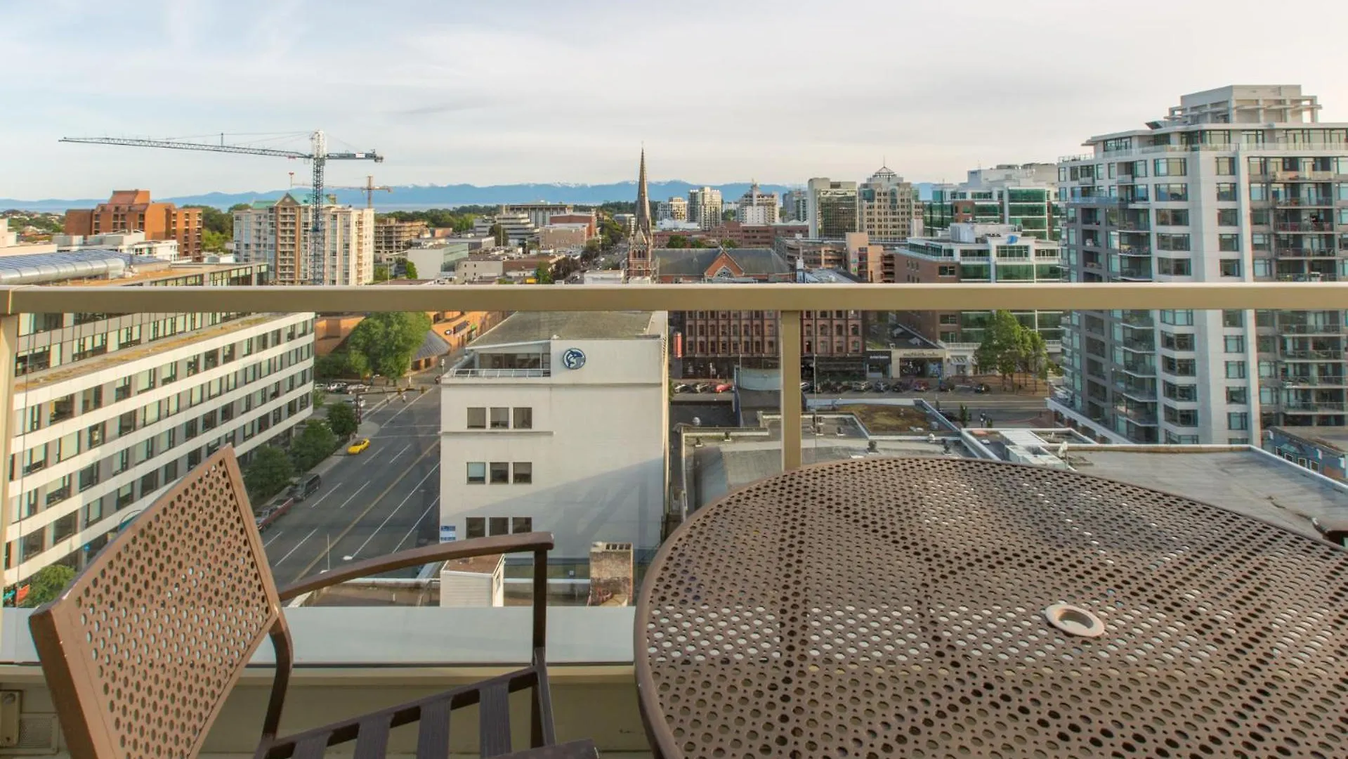 Apartment Victoria'S Sea-Cret-Stunning Olympic And Inner Harbour Views From 450 Sq Ft Balcony