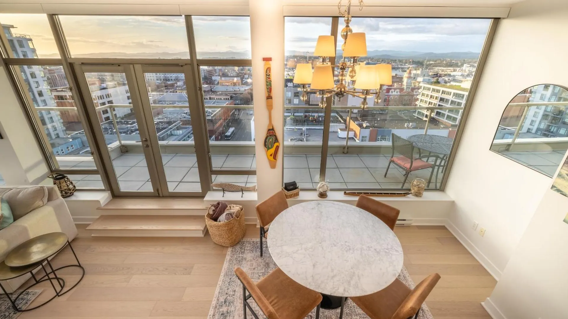 Victoria'S Sea-Cret-Stunning Olympic And Inner Harbour Views From 450 Sq Ft Balcony Apartment Victoria