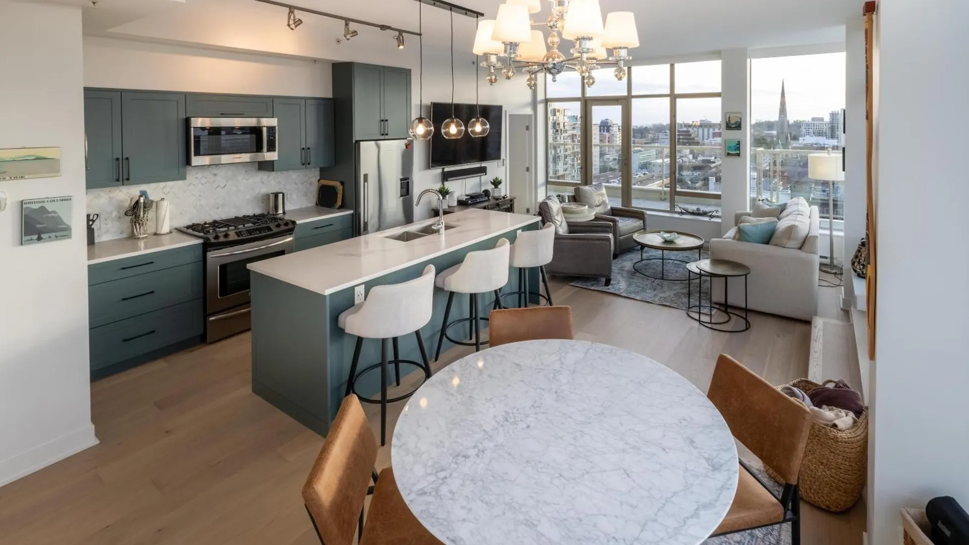 Victoria'S Sea-Cret-Stunning Olympic And Inner Harbour Views From 450 Sq Ft Balcony