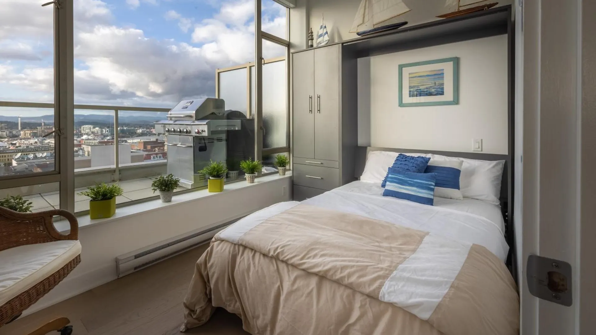 Victoria'S Sea-Cret-Stunning Olympic And Inner Harbour Views From 450 Sq Ft Balcony 빅토리아