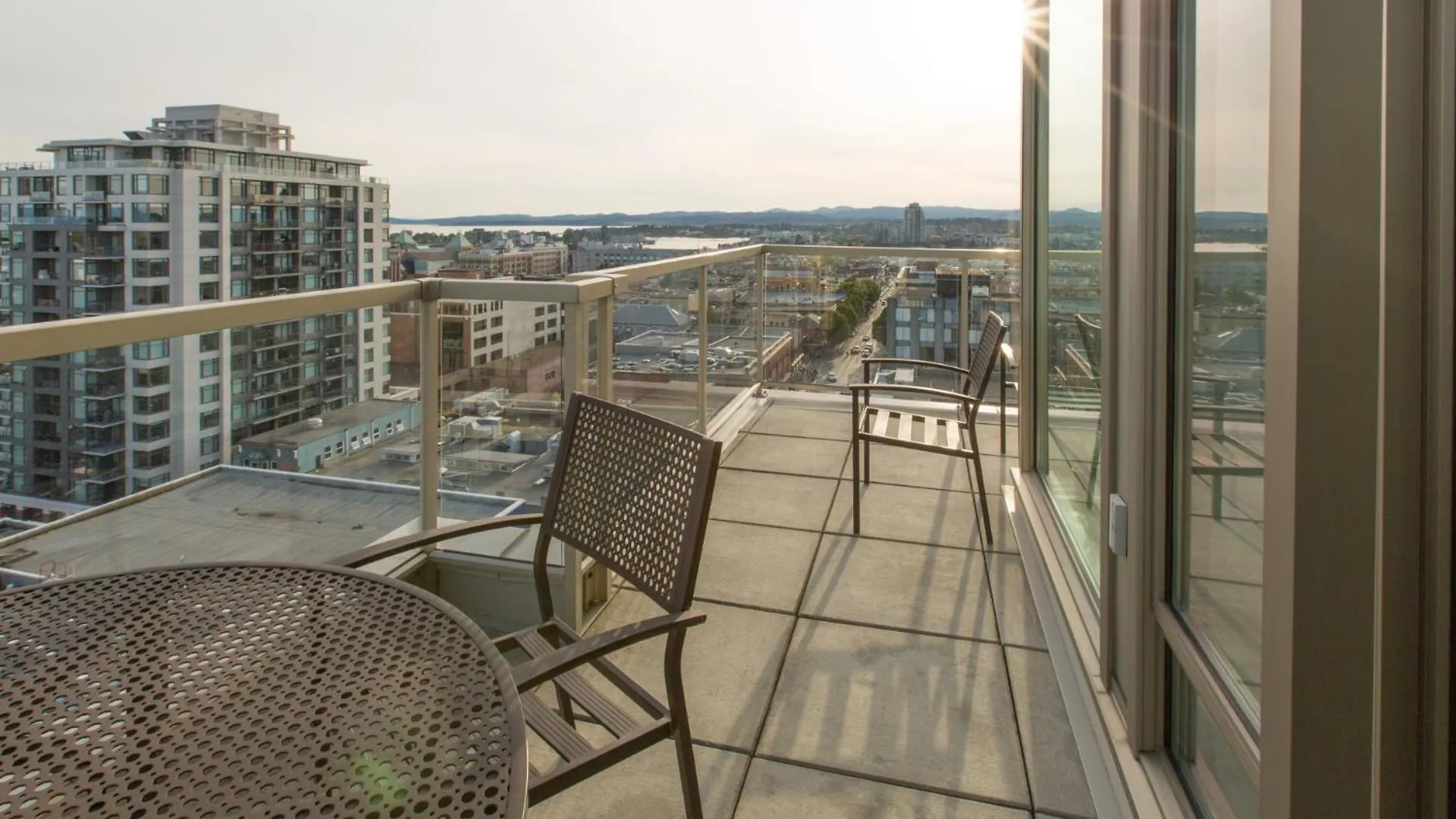 Victoria'S Sea-Cret-Stunning Olympic And Inner Harbour Views From 450 Sq Ft Balcony 0*, 빅토리아
